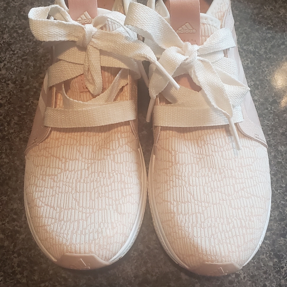 Adidas Luxe Bounce